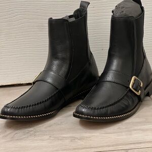 Black Leather Woman’s Boots